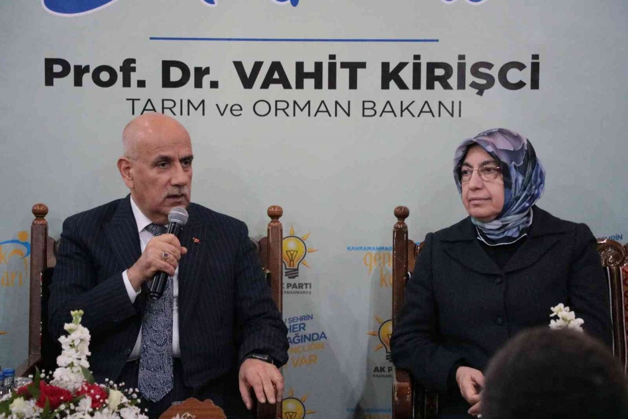 Bakan Kirişci 6’lı masaya yüklendi, “13 değil, 133 kere toplansanız sizin oradan aday çıkmaz”