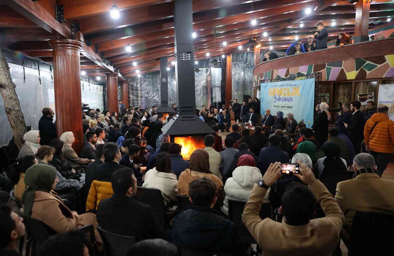 Bakan Kirişci 6’lı masaya yüklendi, “13 değil, 133 kere toplansanız sizin oradan aday çıkmaz”