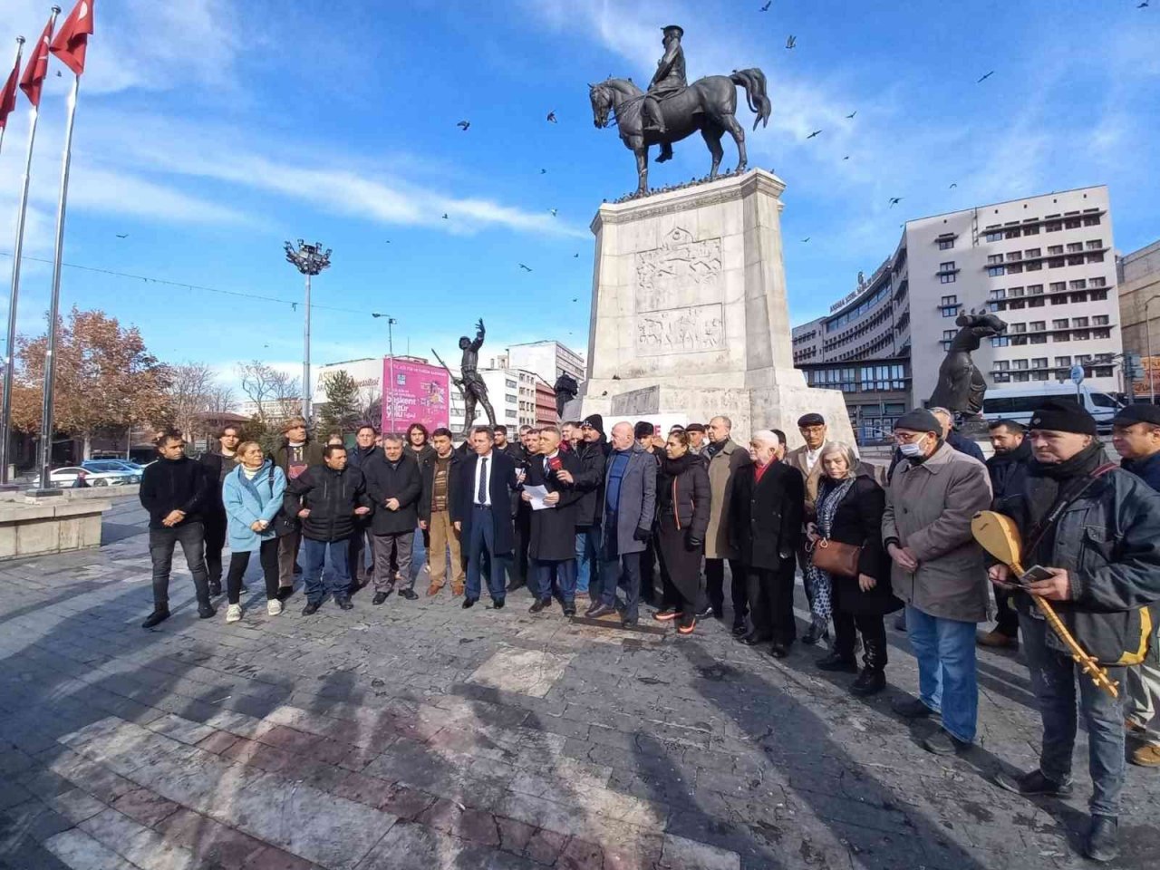 Türkiye Türklerindir Birliği’nden Anayasa’dan Türk ifadesinin çıkarılması söylemlerine sert tepki