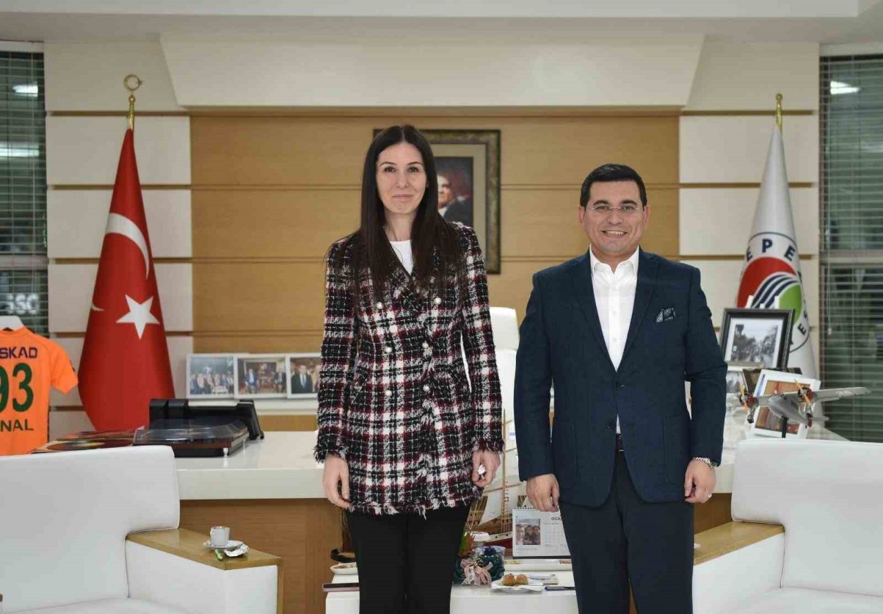 AK Parti Genel Başkan Yardımcı Karaaslandan, Tütüncüye ziyaret
