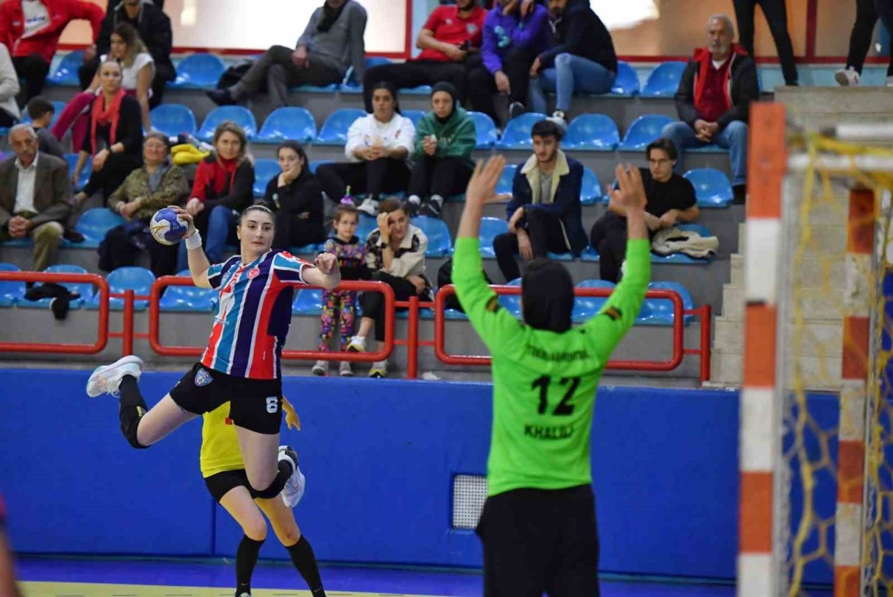 Konyaaltı’nın Mavi Kelebekler’i, Tekirdağı 41-22 mağlup etti