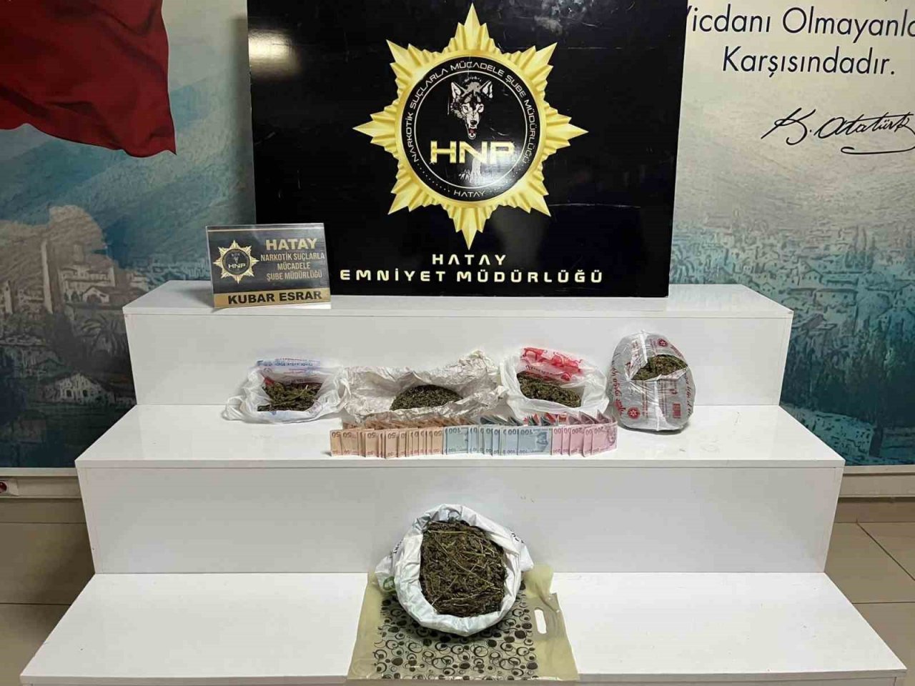 Hatay’da uyuşturucu taciri 3 şüpheli yakalandı