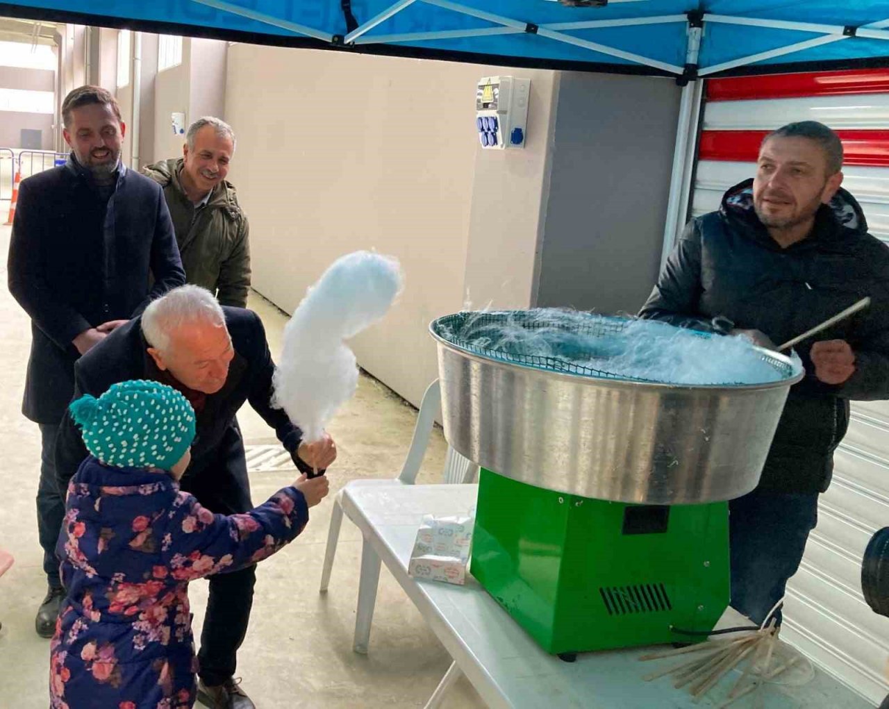 Lapseki Belediyesi’nin ’15 Tatil Eğlencesi’ etkinliğinde çocuklar doyasıya eğlendi