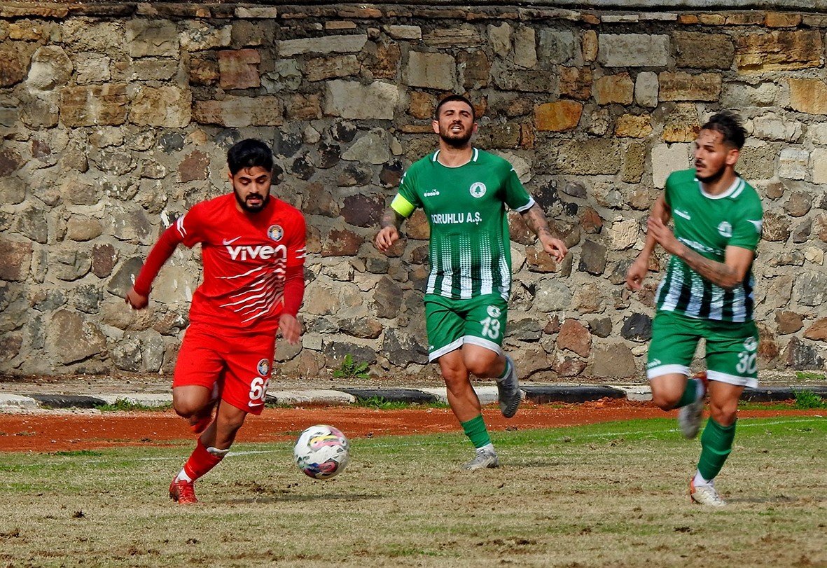 Çeşme Belediyespor golsüz berabere