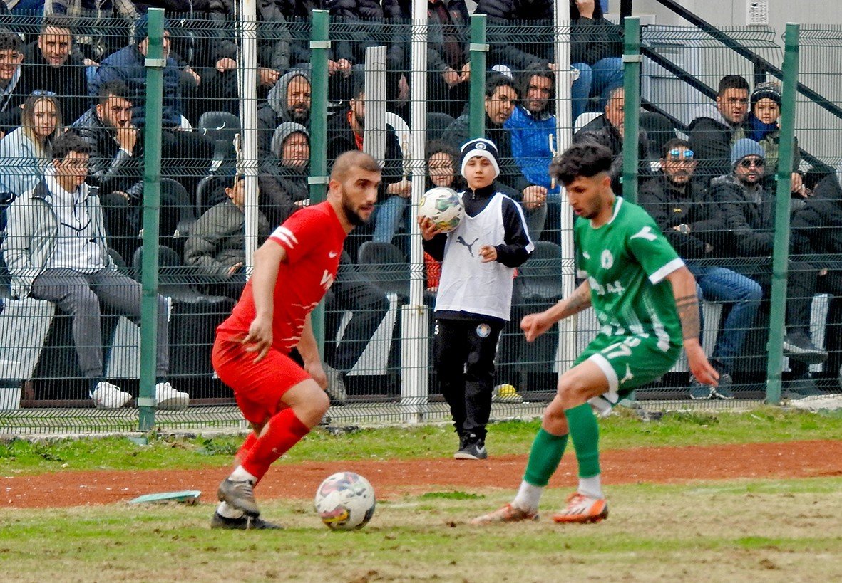 Çeşme Belediyespor golsüz berabere