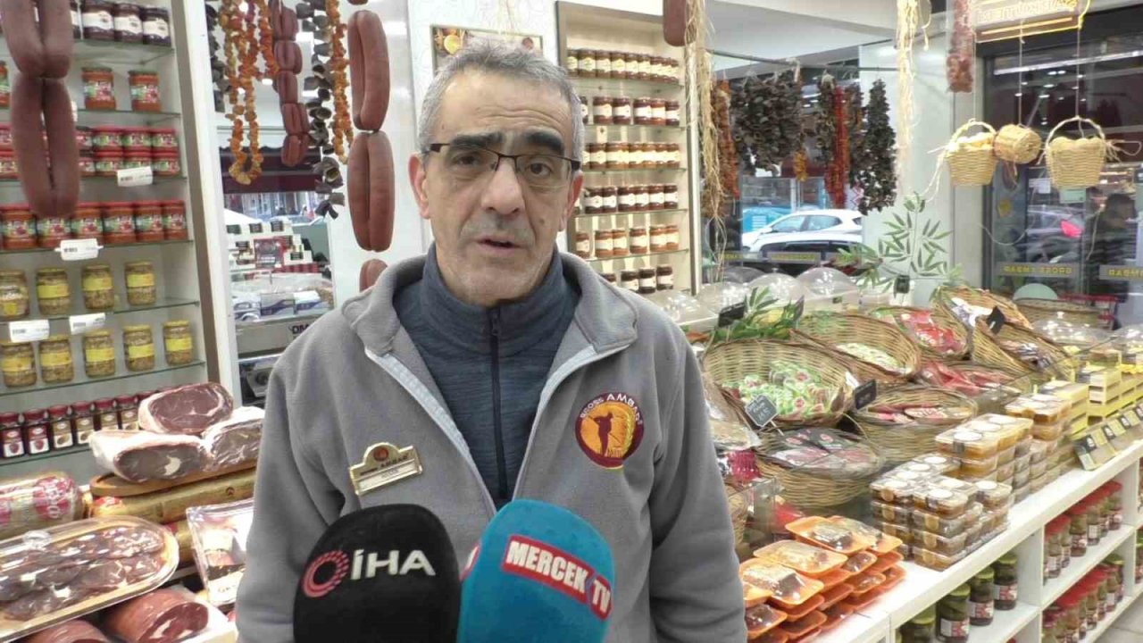 Sultangazi’de kavurma hırsızları kamerada