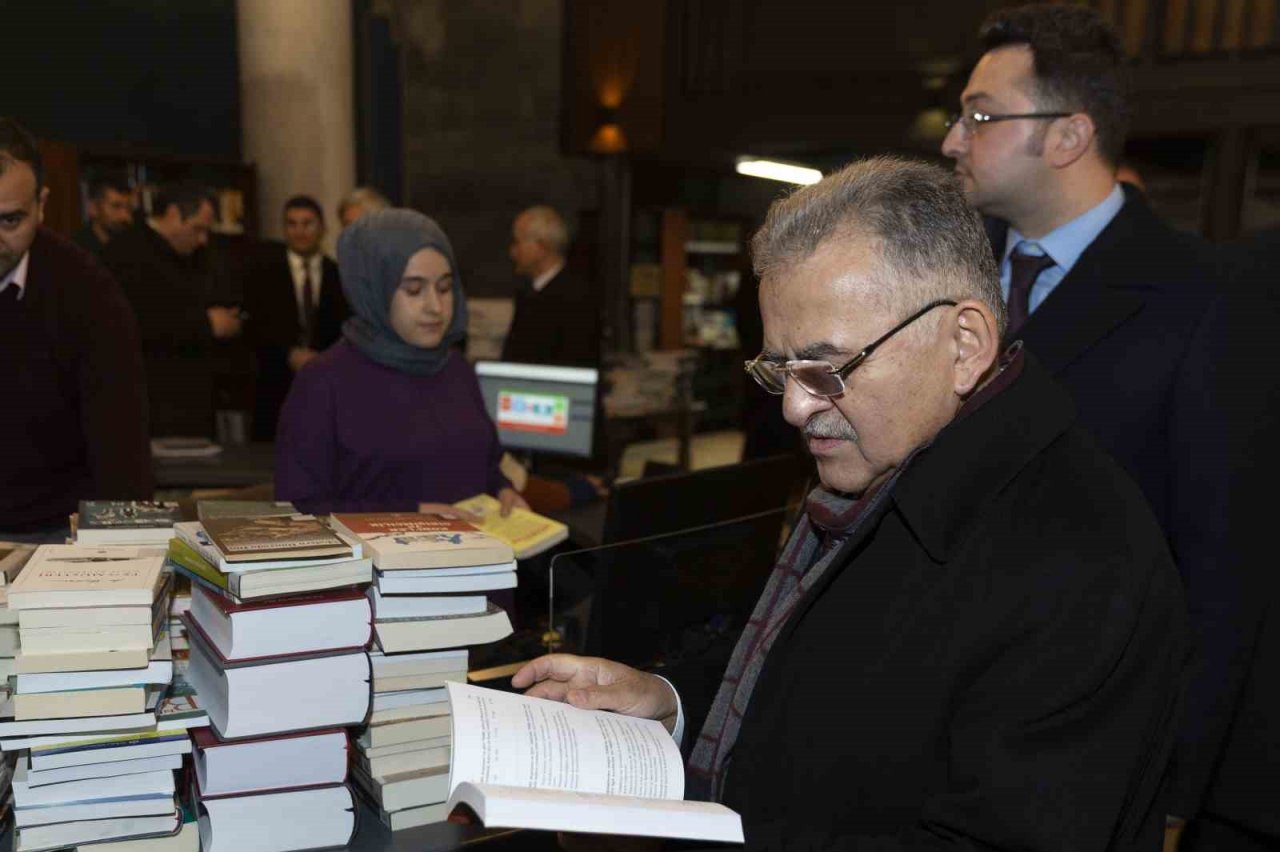 Büyükkılıç’ın kültür ve edebiyata kitap sayısı 40’ı aştı