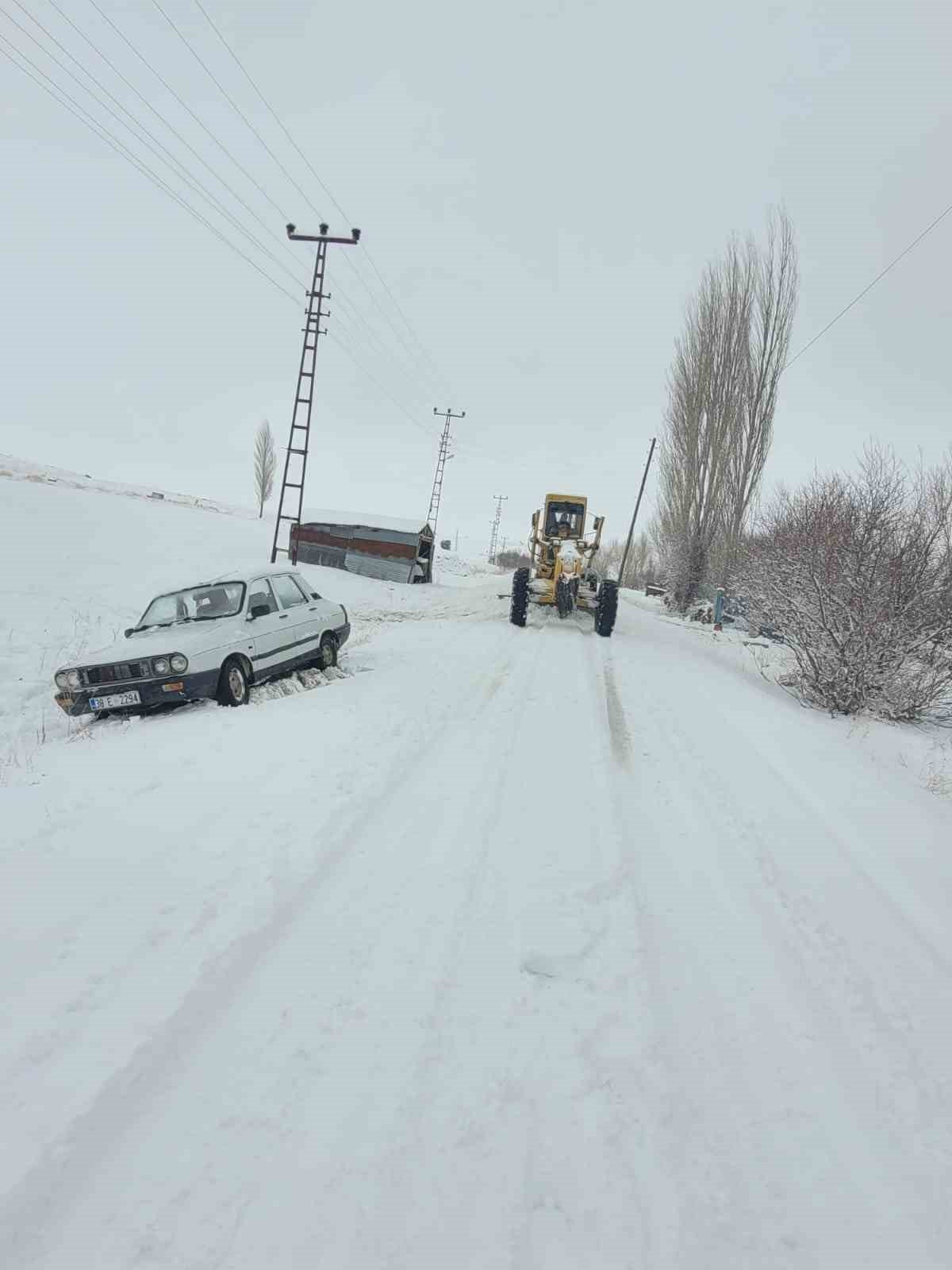 Kayseri’de kapanan 111 mahalle yolu ulaşıma açıldı