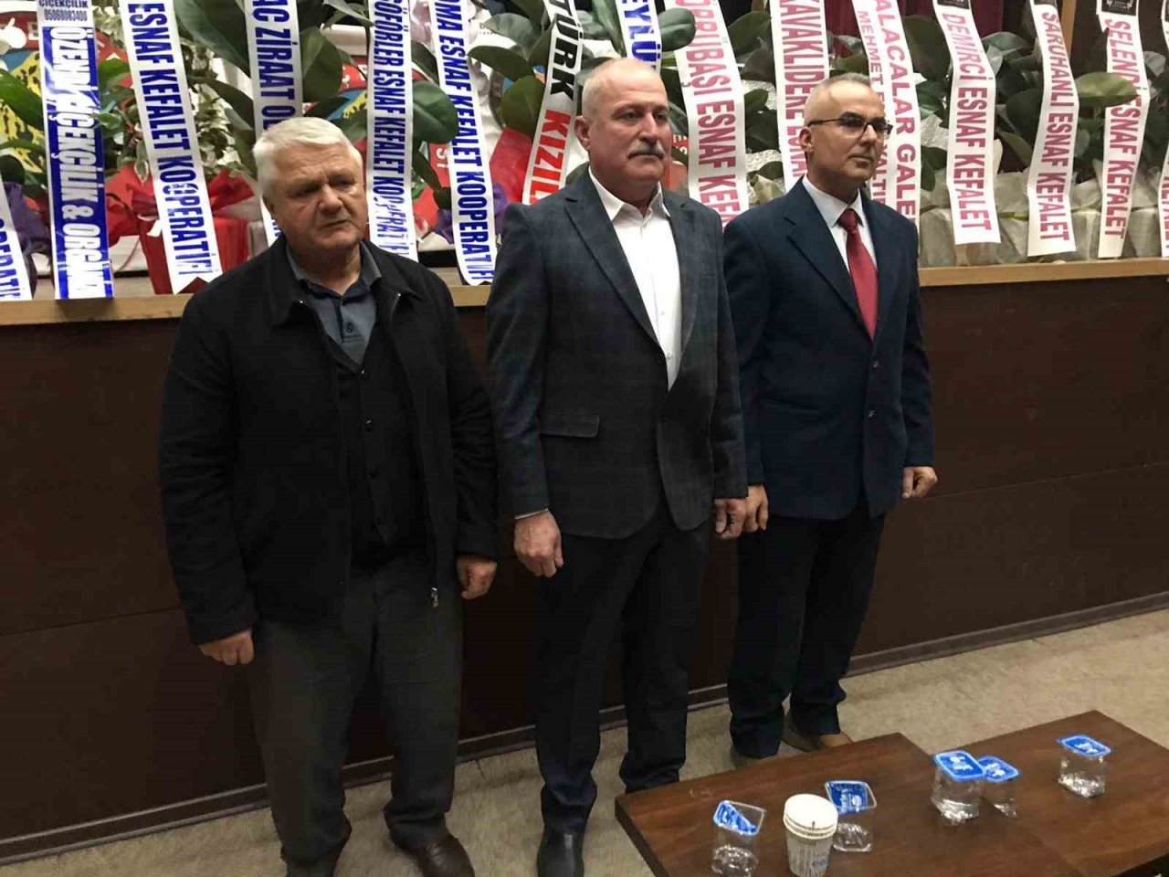 Kırkağaç’ta Mehmet Özer, Güven Tazeledi