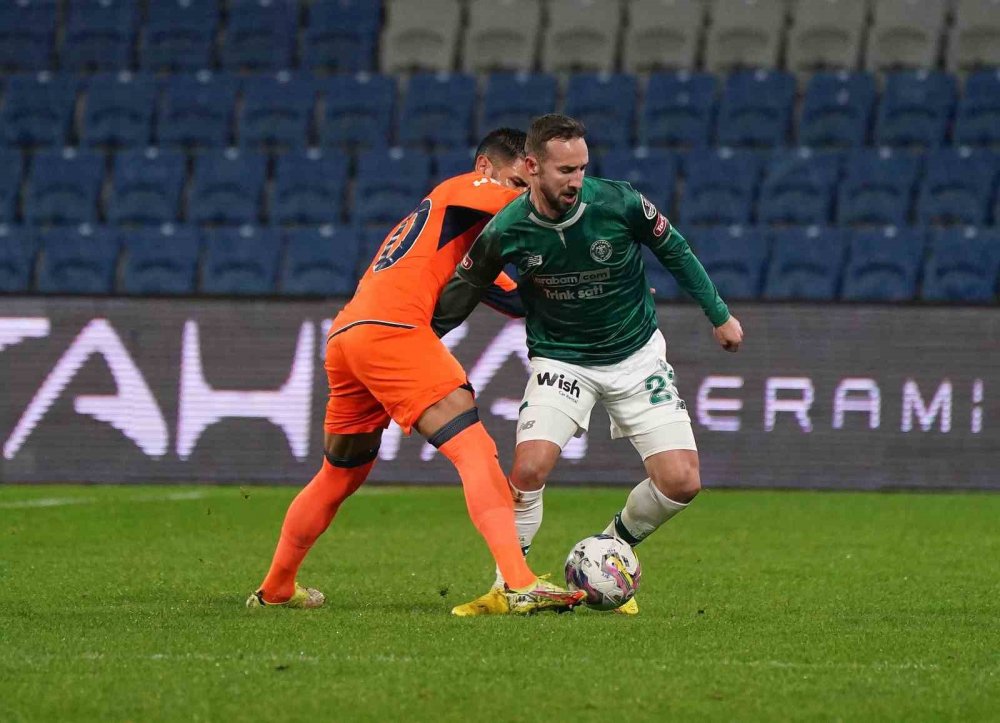 Konyaspor Başakşehir'e de direnemedi! 2-0