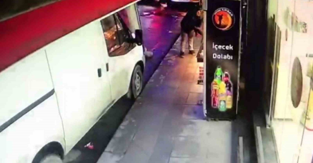 Sultangazi’de kavurma hırsızları kamerada