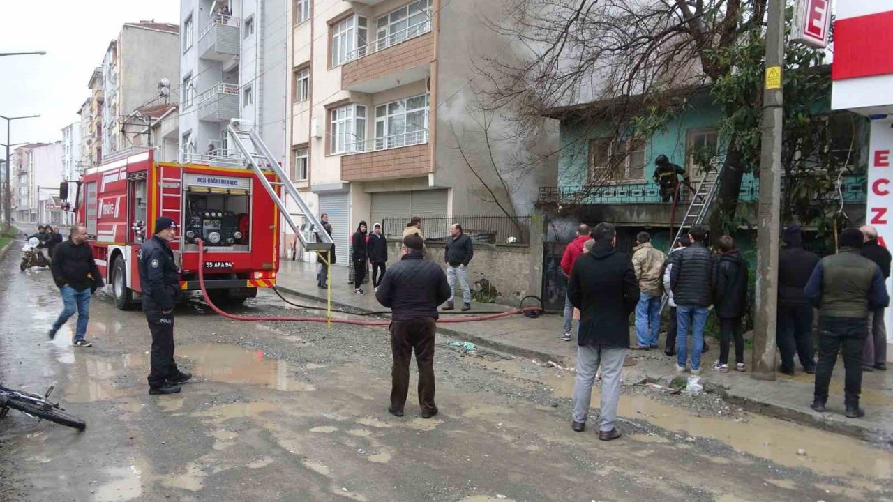 Metruk binada yangın