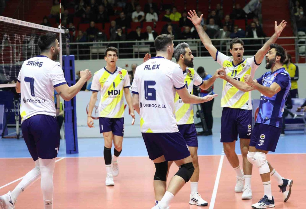 AXA Sigorta Efeler Ligi: Fenerbahçe HDI Sigorta: 3 - Türşad : 0