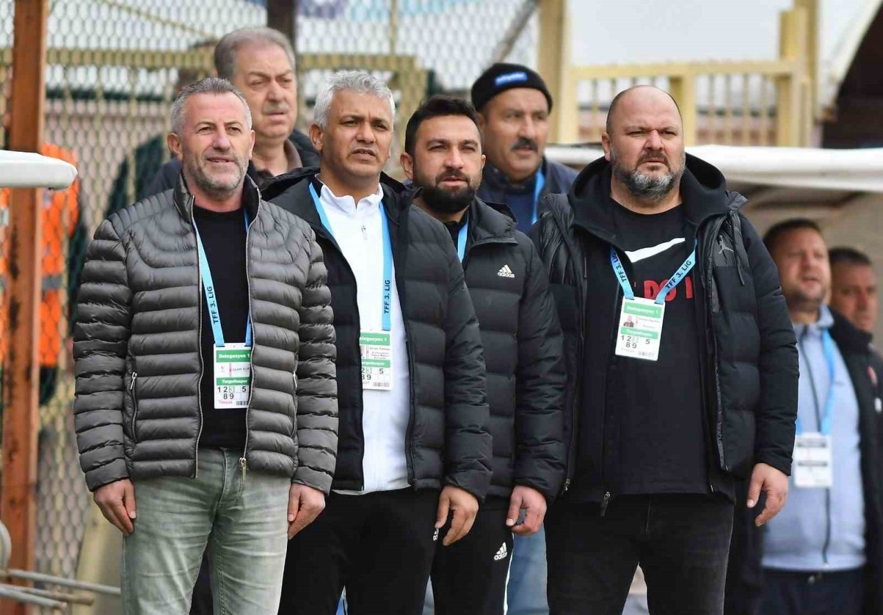 TFF 3. Lig: Turgutluspor: 1 - Iğdır FK: 3