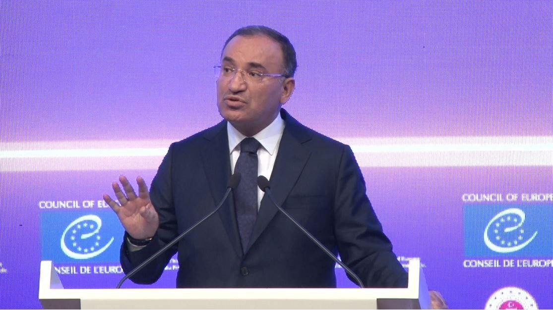Bakan Bozdağ: “Bizim amacımız nerede iyi varsa o iyiyi bulmak, en iyi uygulama örnekleri ile Türk yargısını oluşturmaktır“