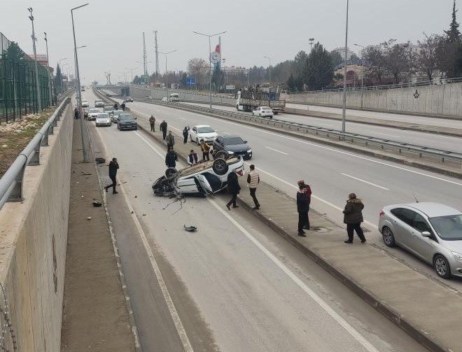 Otomobil takla attı: 1 yaralı