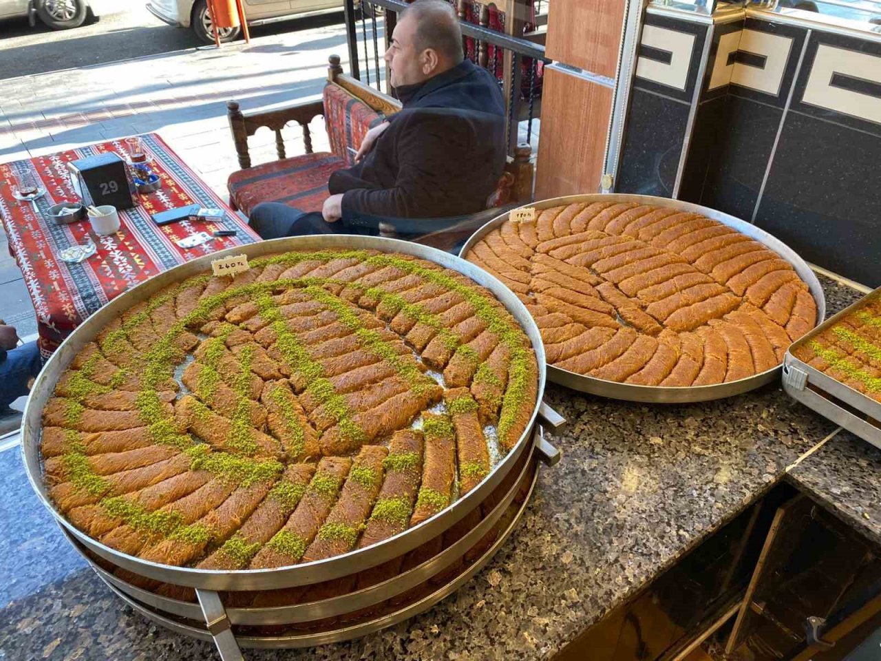 Stokçular yeşil altına dönüştürdü, onlar da fındıklısını üretti