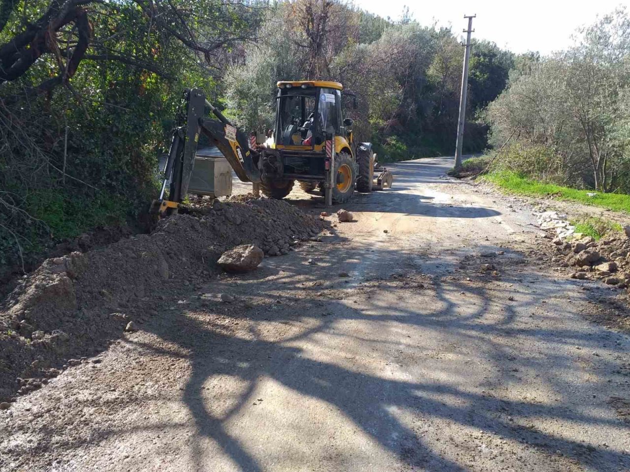 Büyükşehir ekiplerinden karla mücadele