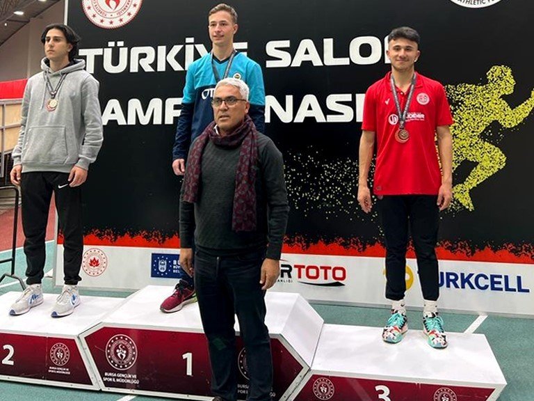 Antalyasporlu genç atletler Bursa’da kürsüde