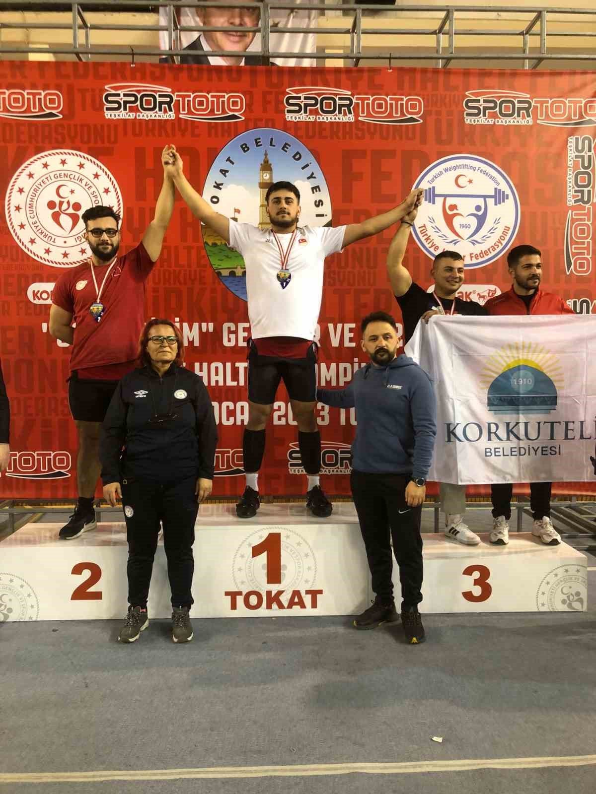 Halter şampiyonasına BARÜ’lü sporcular 9 madalyayla damga vurdu