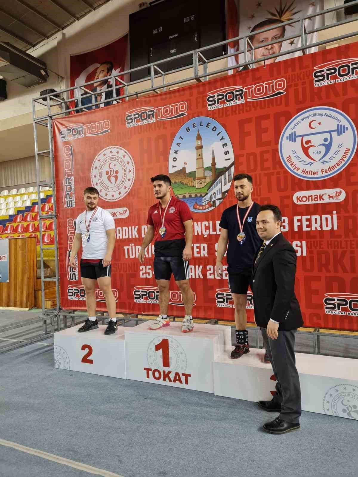 Halter şampiyonasına BARÜ’lü sporcular 9 madalyayla damga vurdu