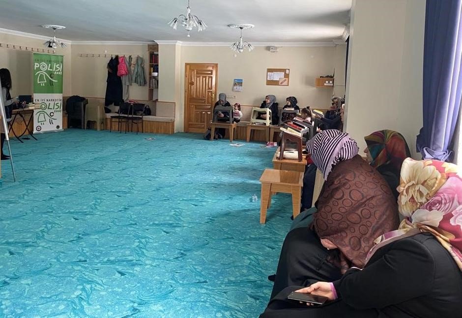 Bayburt Emniyetinden ’Narkogençlik’ konferansı