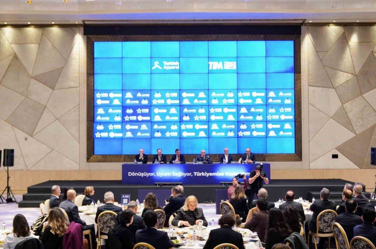 DENİB hazır giyimcilerin yeşil dönüşüm için yol haritasını belirlediği toplantıda yerini aldı