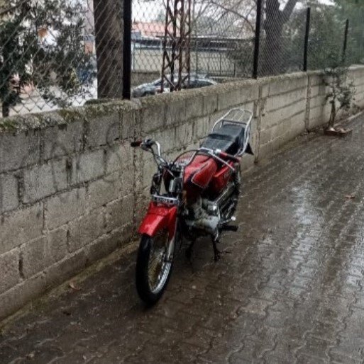 Çaldıkları bir tır dolusu fayansla yakalandılar