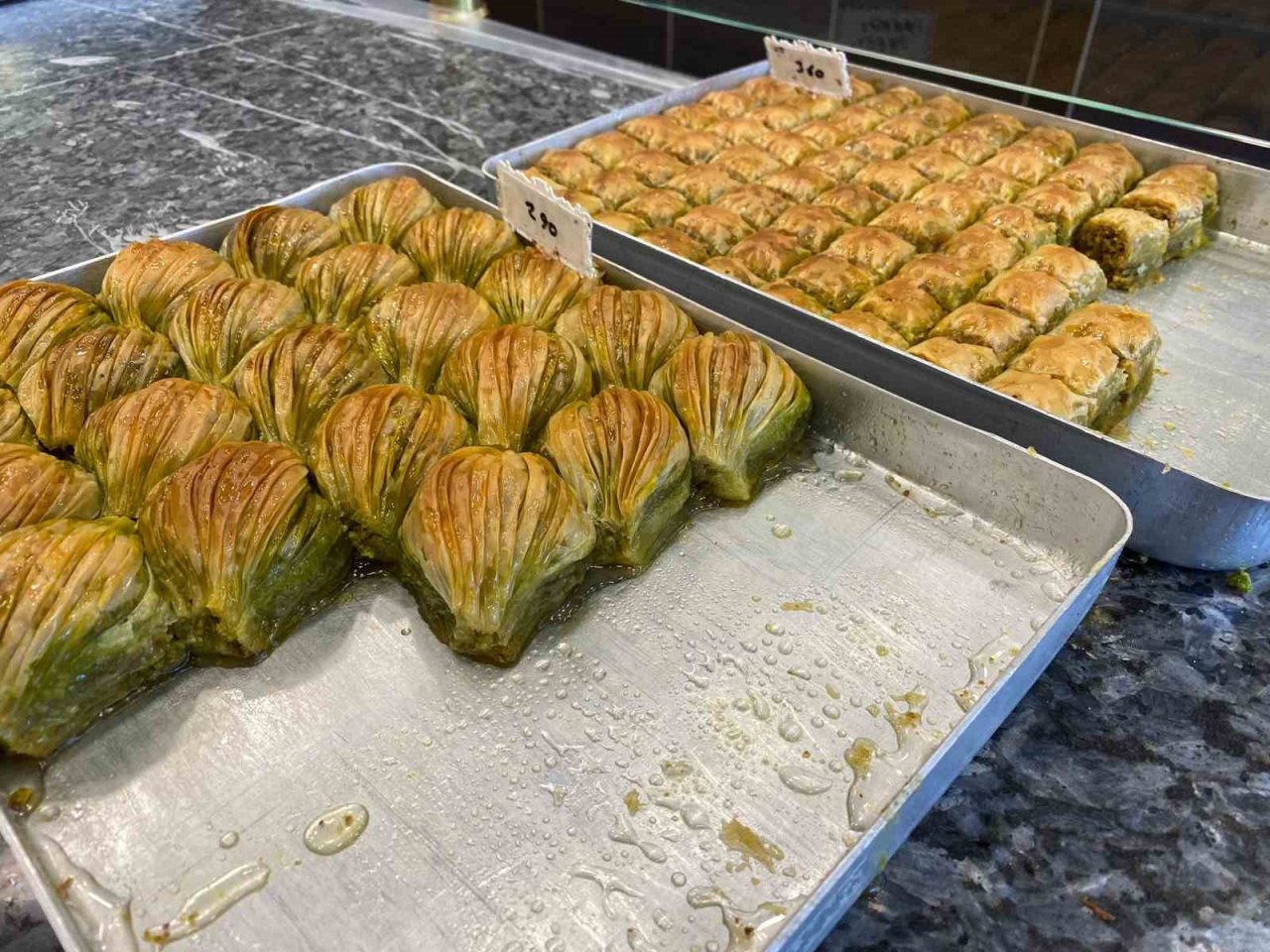 Stokçular yeşil altına dönüştürdü, onlar da fındıklısını üretti