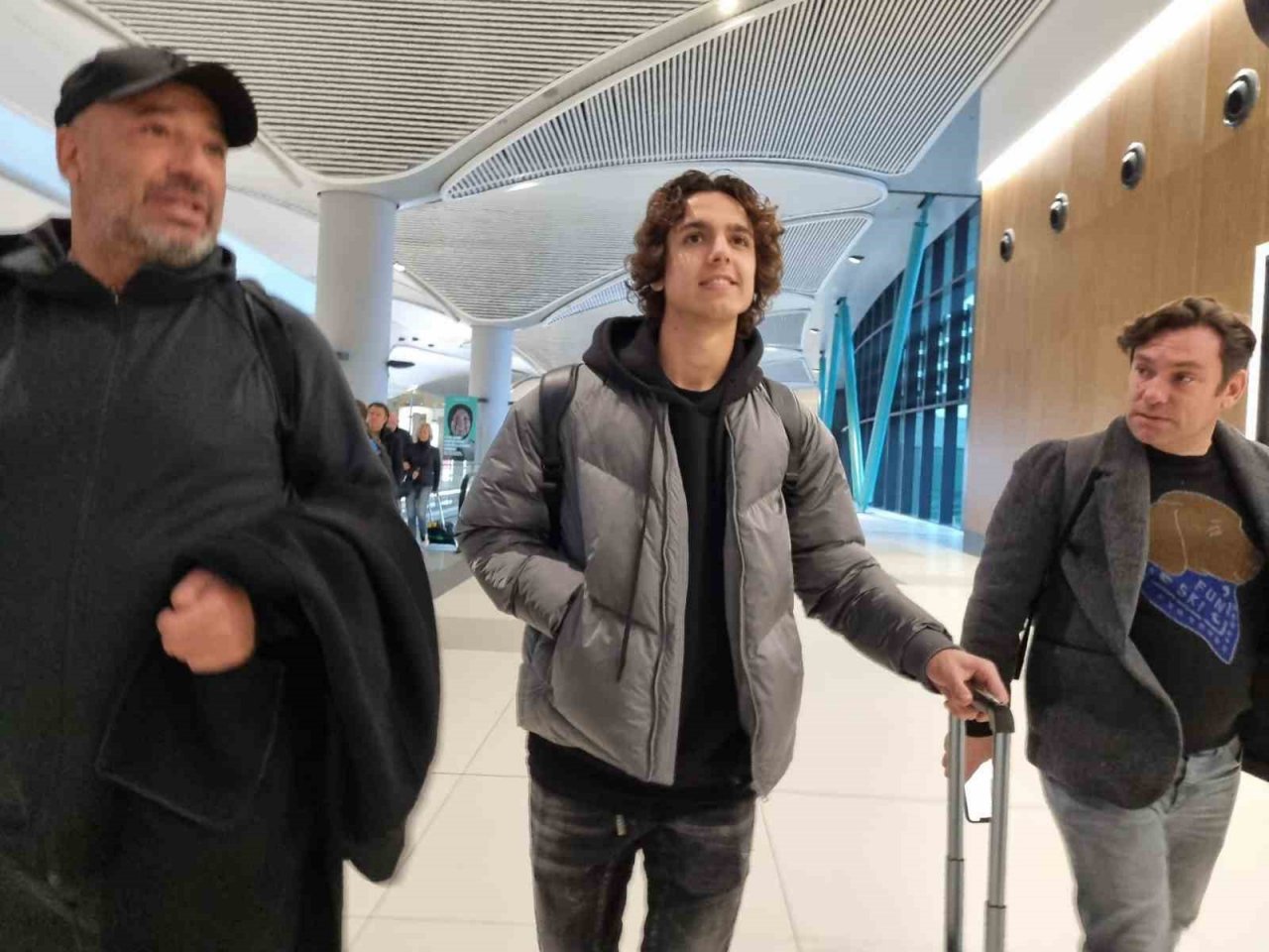 Fenerbahçe’nin yeni transferi Emre Demir İstanbul’a geldi