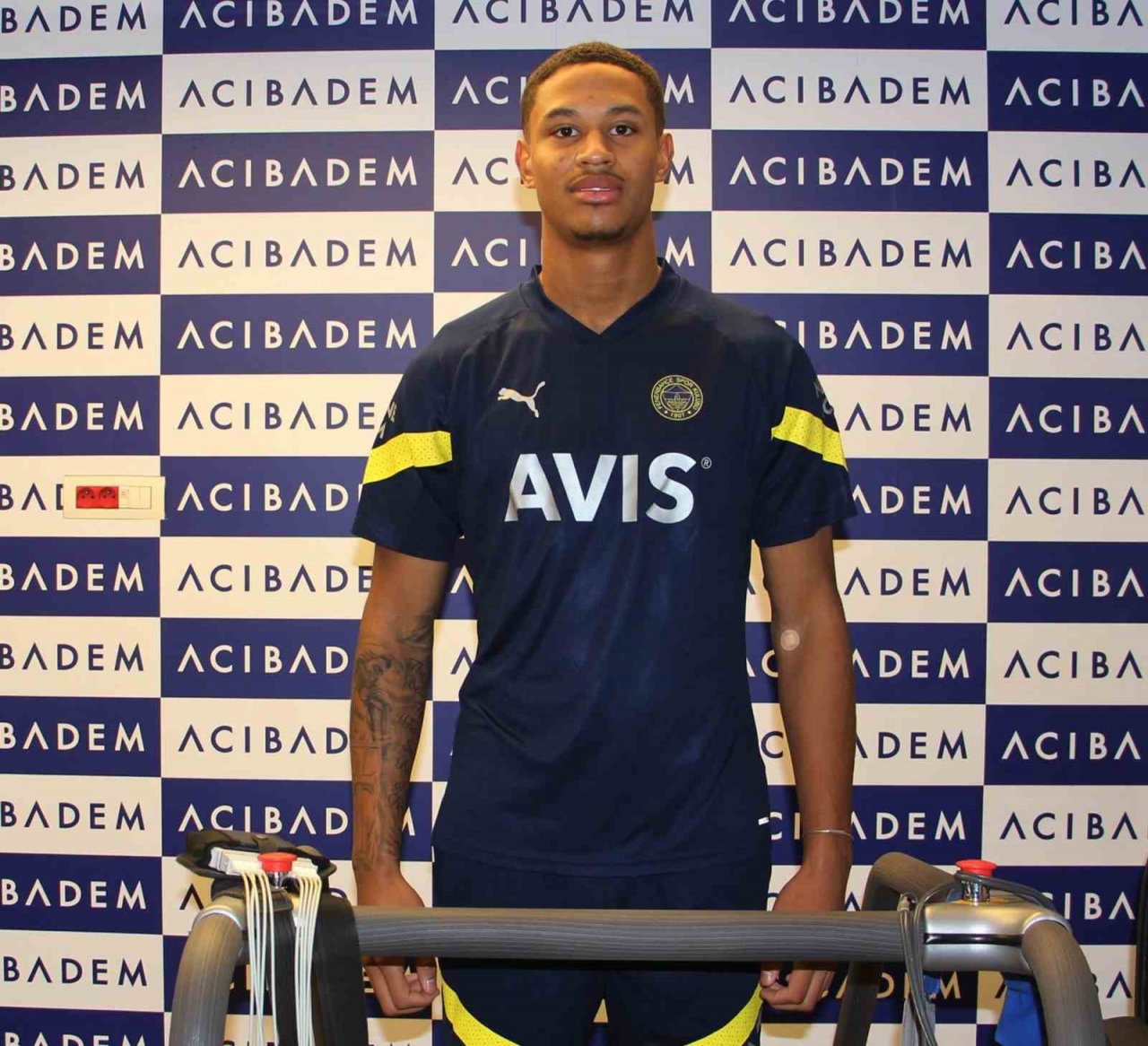 Jayden Oosterwolde resmen Fenerbahçe’de