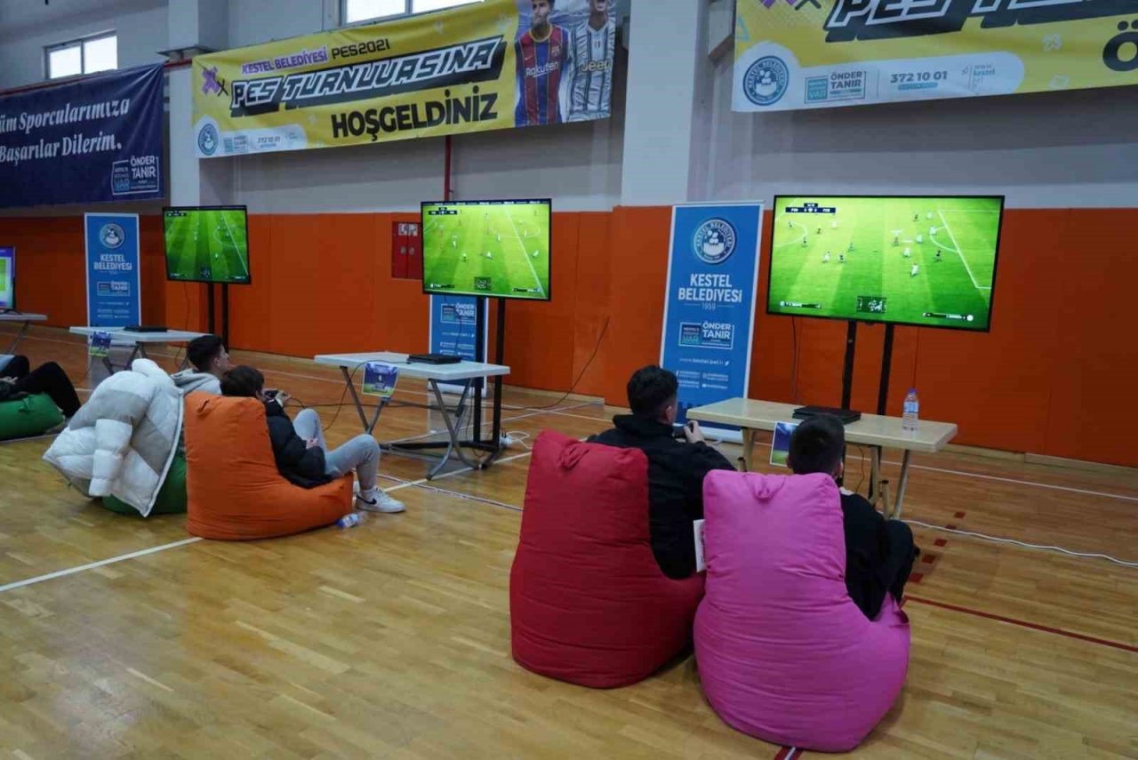 Kestel Belediyesi’nin e-spor turnuvası nefes kesti