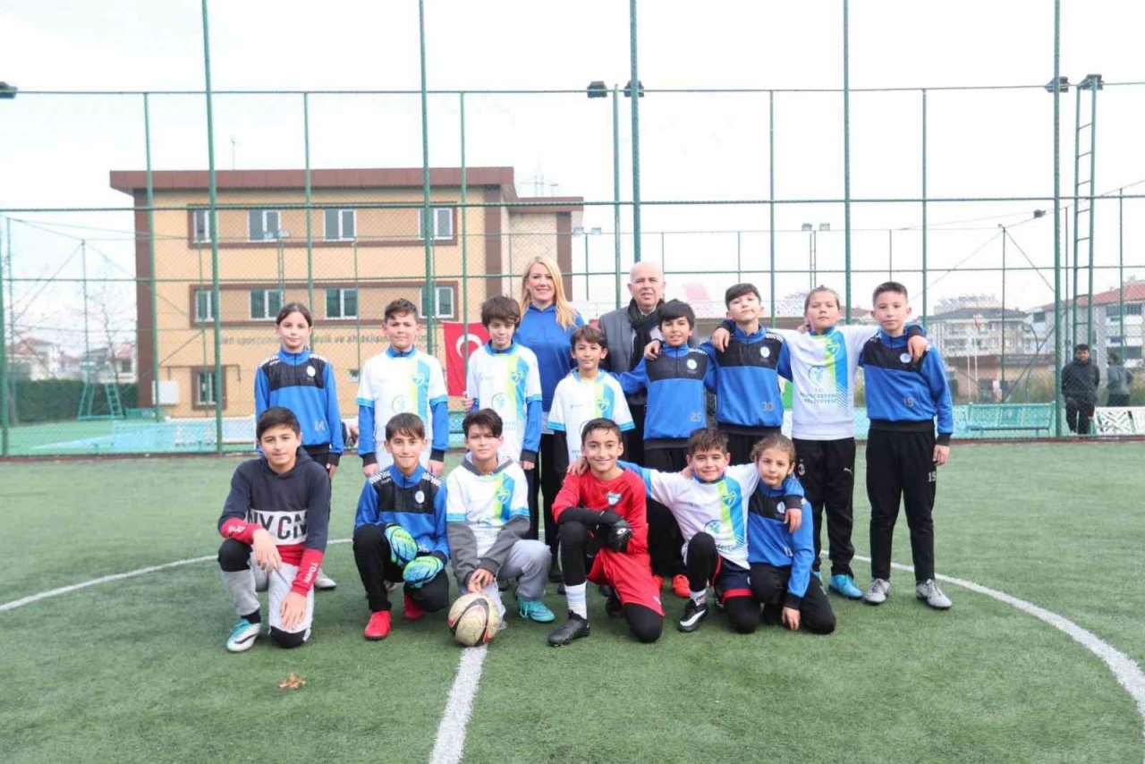 Sömestr şampiyonları kupalarını aldı