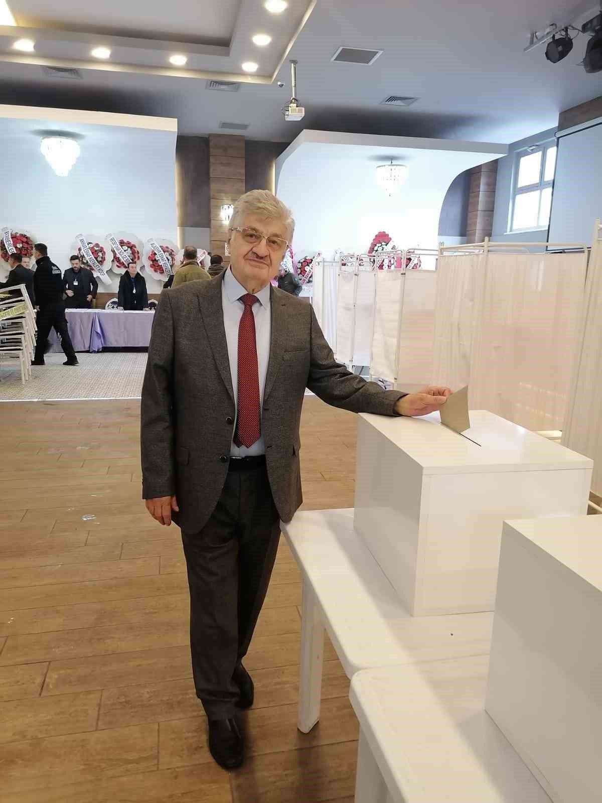 37 yıllık başkan güvenoyu aldı