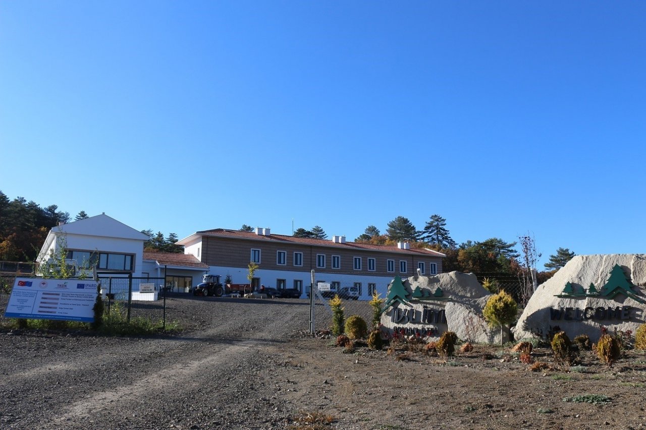 Çorumlu iş insanı köyüne doğa oteli kurdu