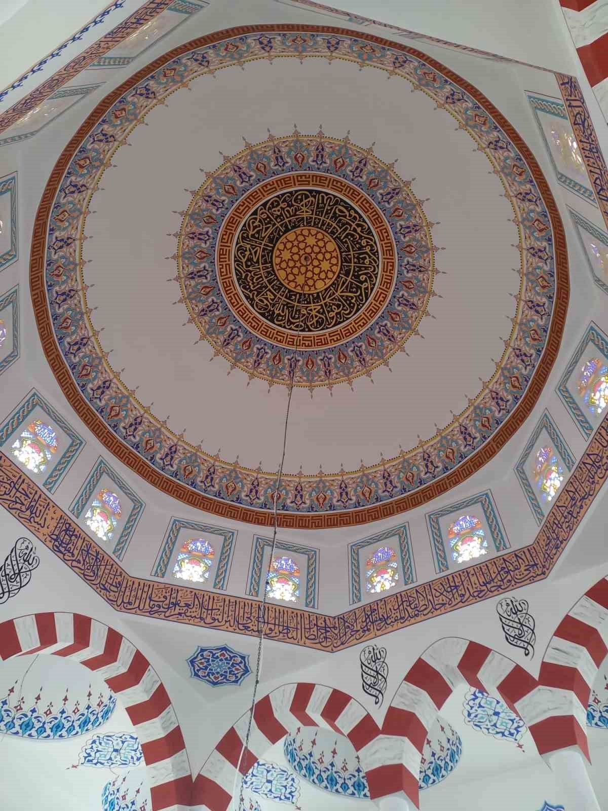 Yanan caminin tadilatında sona gelinde