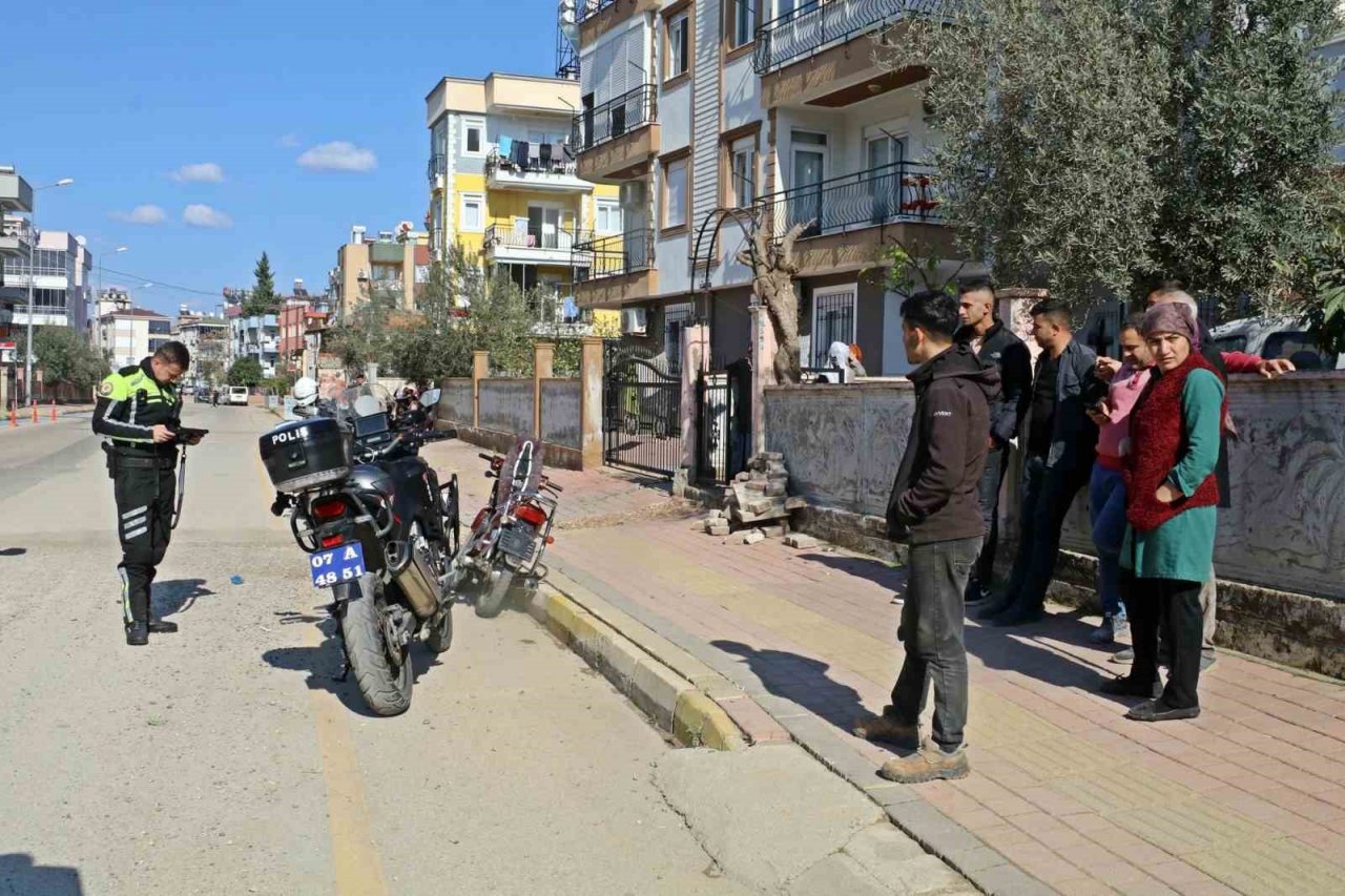 Polisle şüphelinin kovalamacasına katıldı, gelişmeleri an be an aktardı