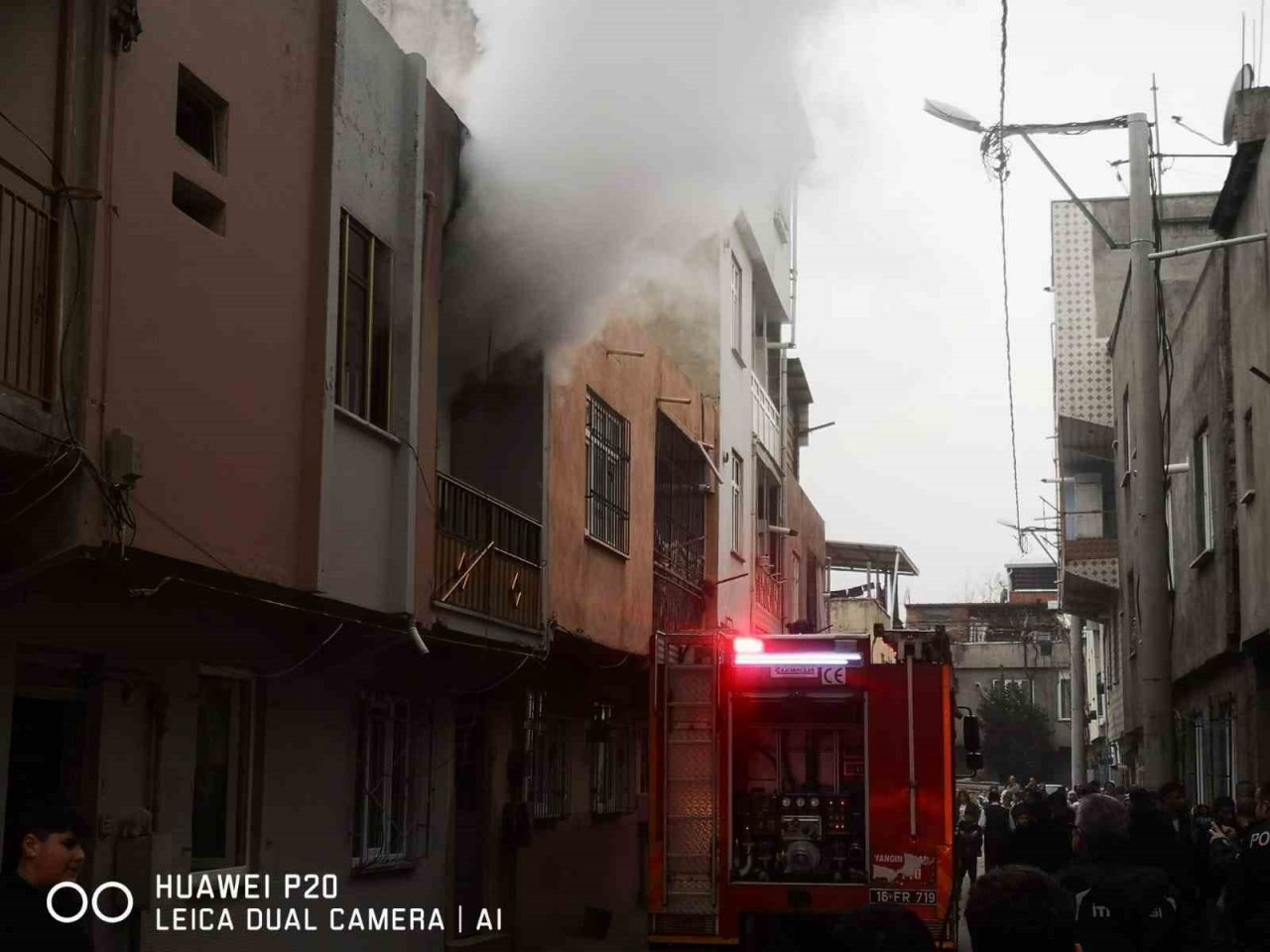 Bursa’da 2 farklı dairede yangın paniği