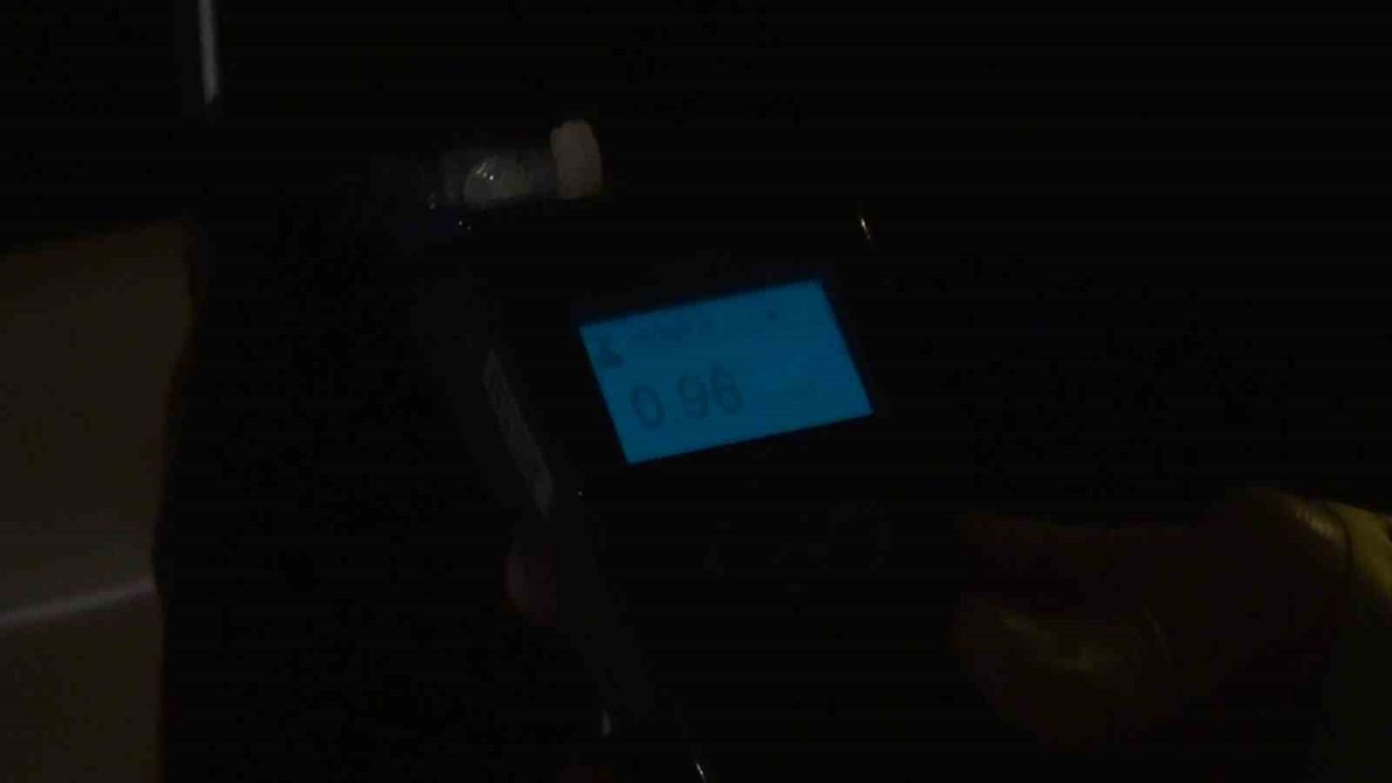 Polisi görünce kazayı göze alıp böyle kaçtı...