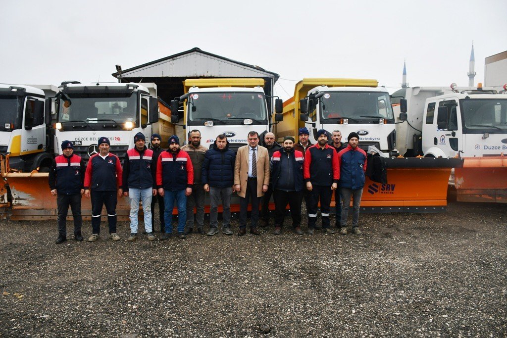 Düzce Belediyesi’nden kar teyakkuzu