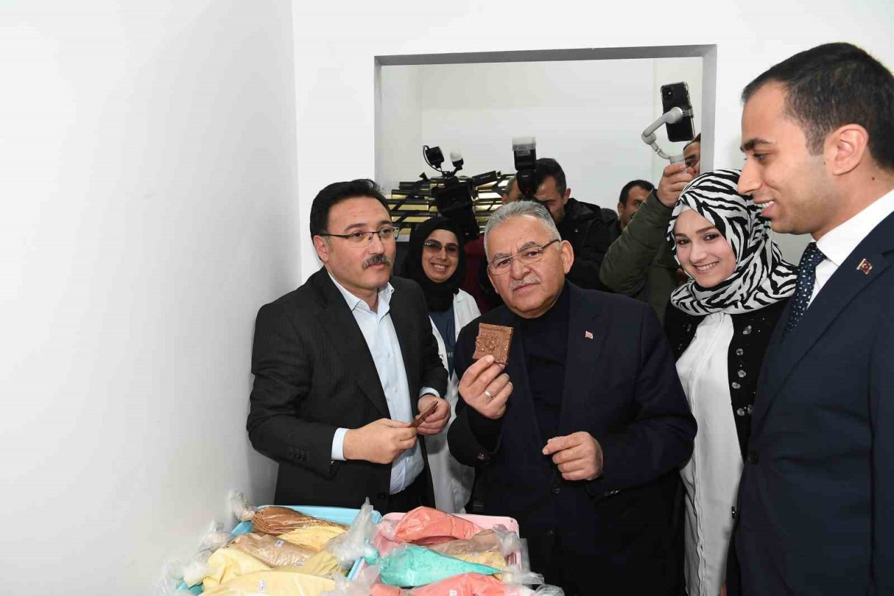 Başkan Büyükkılıç İle Vali Çiçek’ten Sarıoğlan’a ‘yatırım’ çıkarması