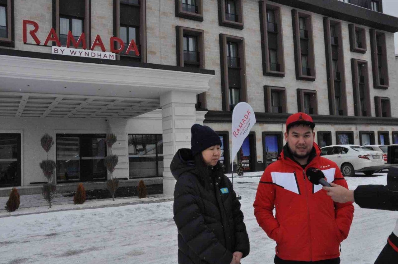 Kazakistan Short Track Milli Takımı, dünya kupasına Erzurum’da hazırlanıyor