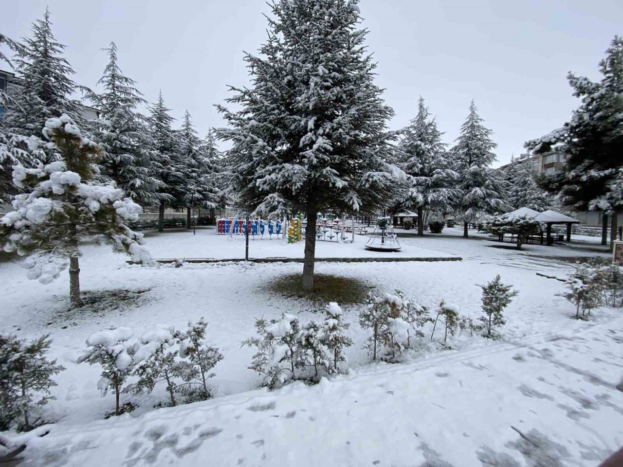 Kulu’da yılının ilk karı yağdı