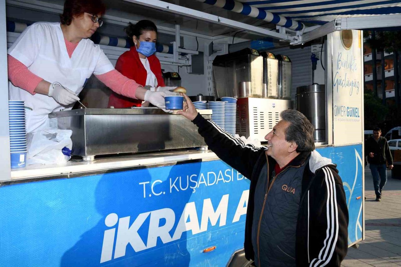 Kuşadası’nda Belediyesi sosyal belediyecilik çalışmalarını sürdürüyor