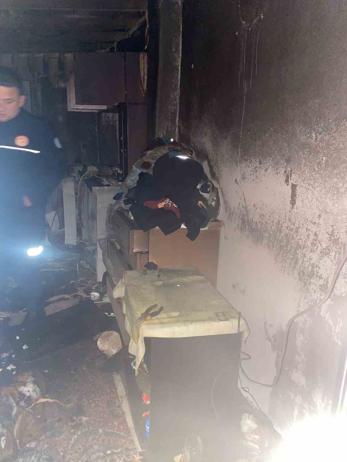 Muğla’da psikolojik sorunları olan vatandaş evini ateşe verip kaçtı