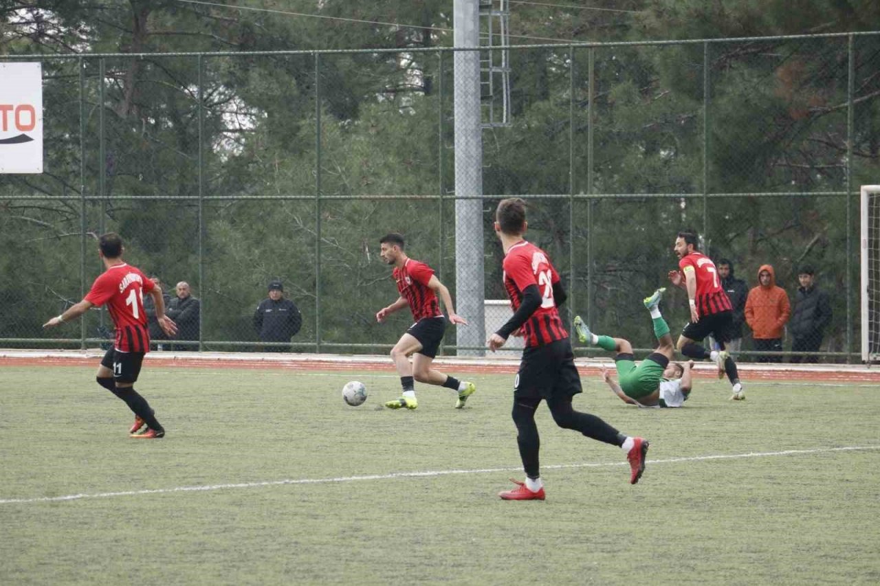 Yeşilçınar-Sarayköy maçından gol sesi çıkmadı