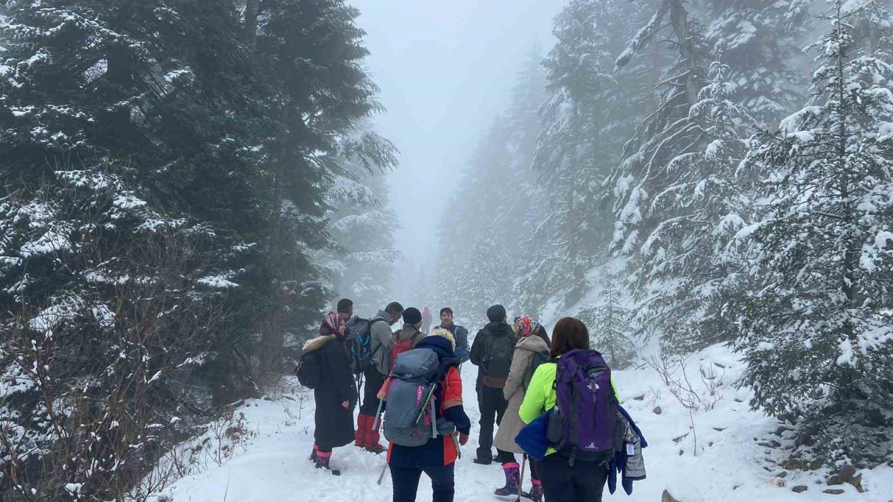 Yavşan Yaylası’ndan kar manzaraları