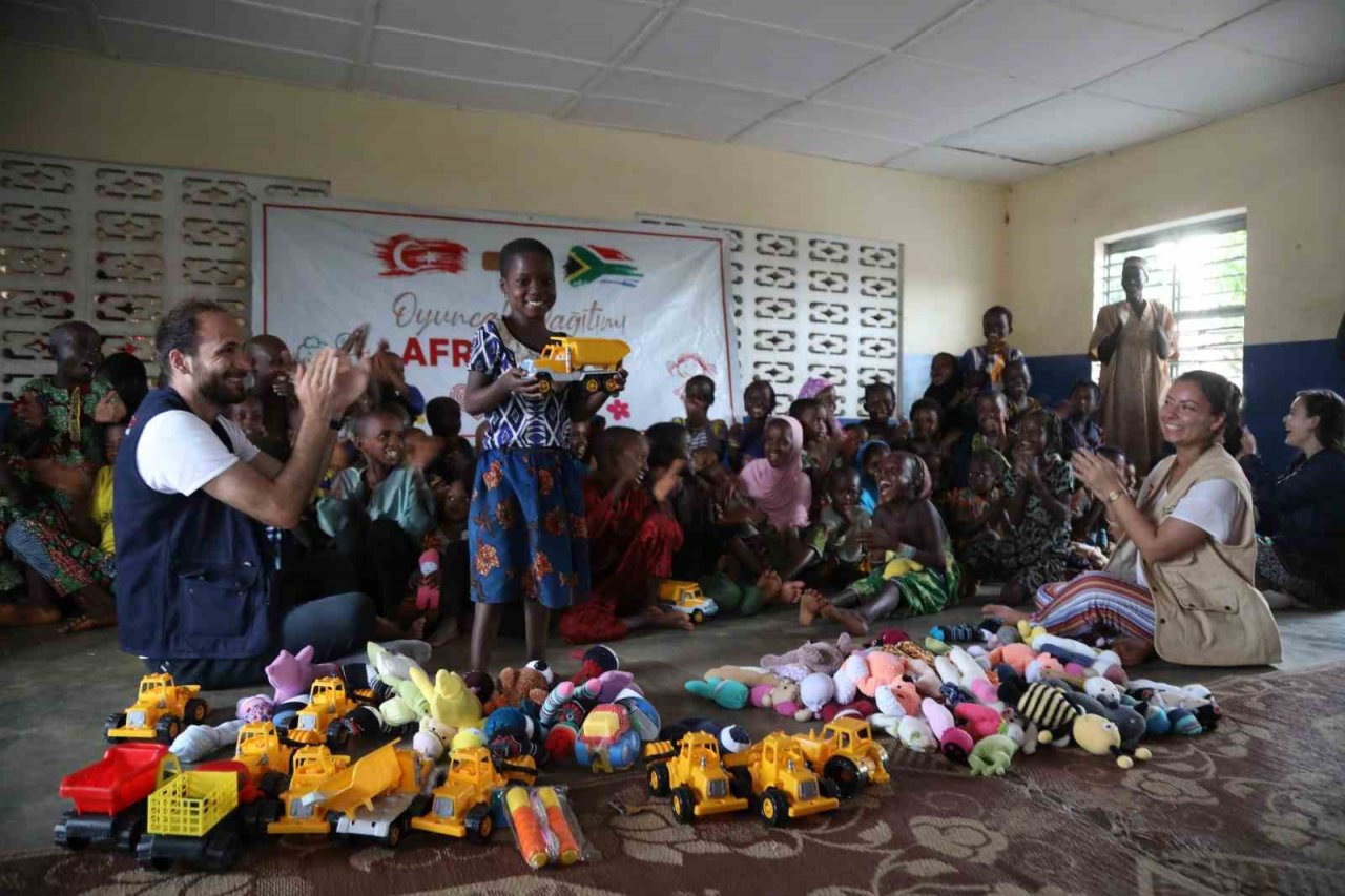 İnsan İzi Derneği Tanzanya’da ‘İyilik Köyü’ kuruyor
