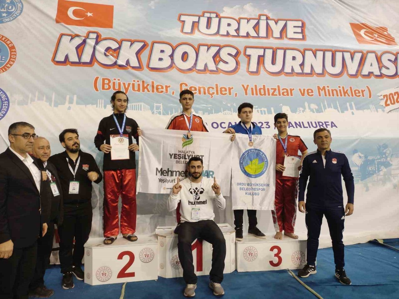 Başkan Çınar, şampiyon sporcuları ağırladı