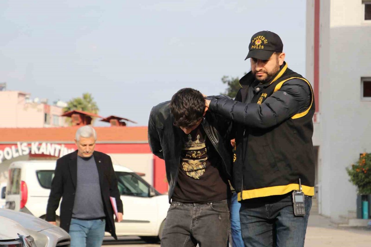 Esnafı ’Kimliğiniz DEAŞ’ın eline geçti’ diyerek 750 bin TL dolandırdılar